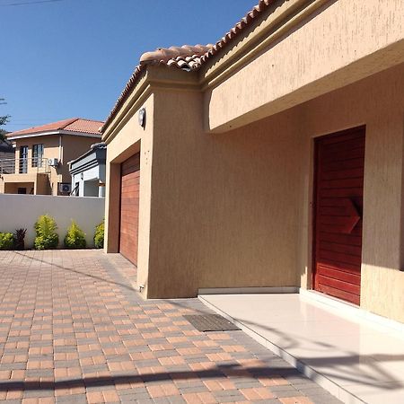 Sapphire Court Bed & Breakfast Gaborone Exterior foto
