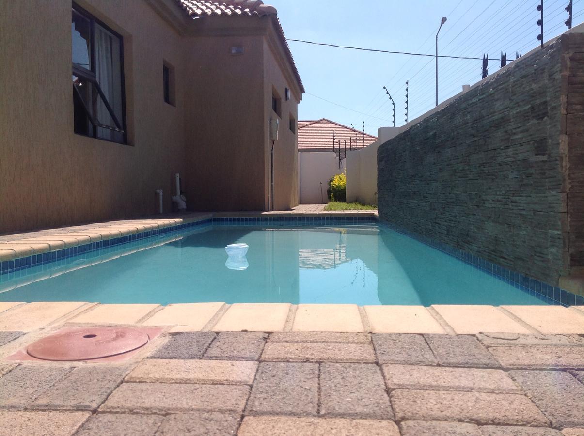 Sapphire Court Bed & Breakfast Gaborone Exterior foto